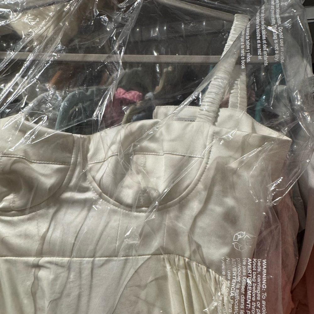 Anna October Cream Maxi Dress - Picture 9 of 10